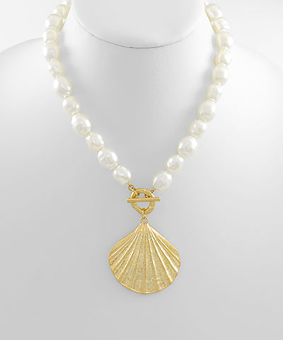 Neptune Shell Necklace